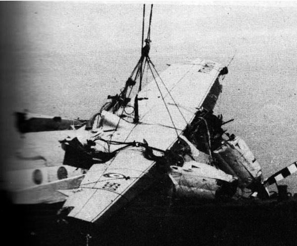 El avión en el que viajaba el Alianza de Lima cayó al mar