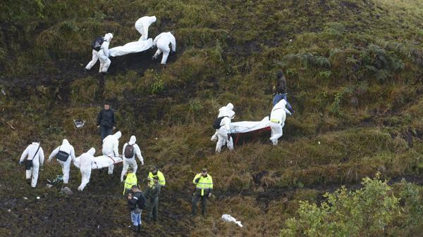 Una de las fotos trágicas de las tareas de rescate (AP)