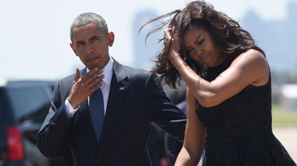 Barack Obama y su esposa Michelle (AP)