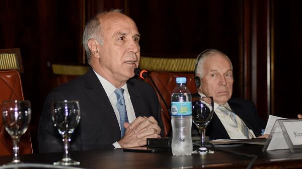 Lorenzetti junto a Phelps