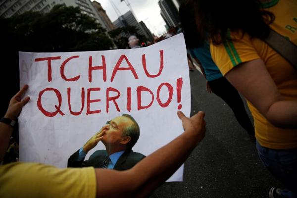 Miles de brasileños se manifestaron en el último tiempo contra la corrupción (Reuters)