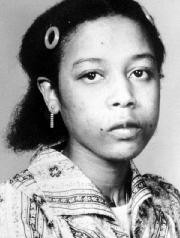 Jennifer Gibbons, la menor de las gemelas