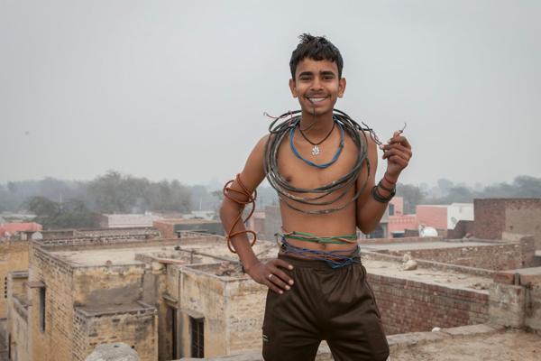 Deepak Jangra puede manipular la electricidad