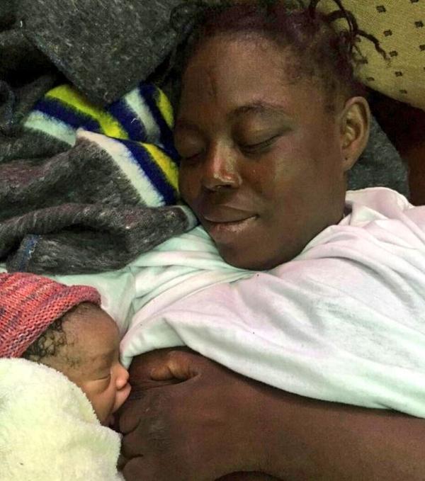 Una madre dio a luz en el mar tras ser rescatada (MSF)