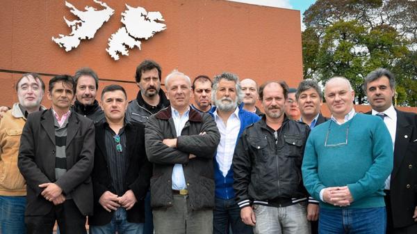 Miembros de la Acomadeh, entidad impulsora de la ley de régimen previsional especial de carácter excepcional para los ex soldados de Malvinas.