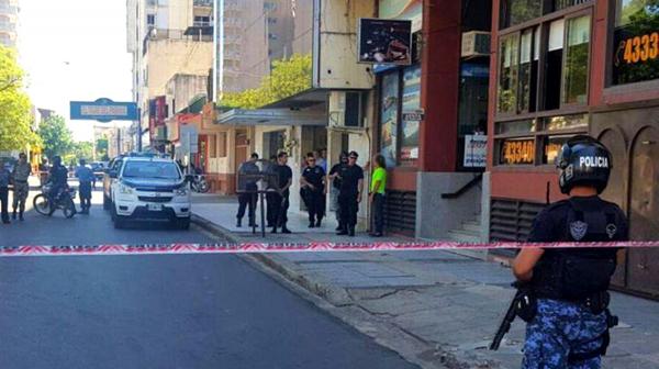 La remisería “Apipé” está ubicada en Santa Fe e Yrigoyen