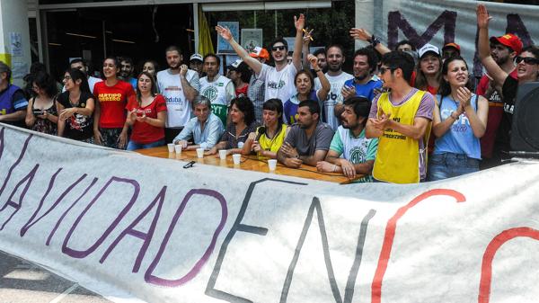 La asamblea en el ministerio de Ciencia y Tecnología(Télam)