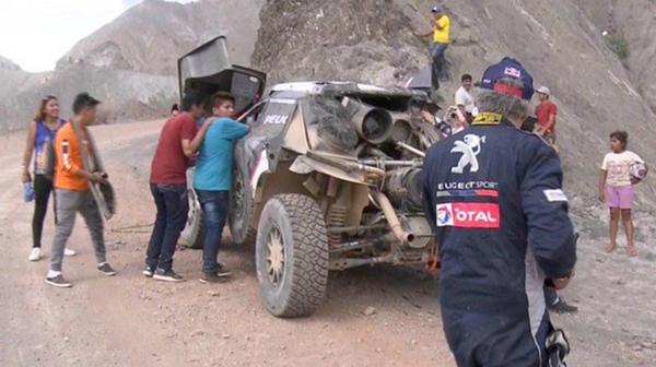 Carlos Sainz era uno de los máximos candidatos a adjudicarse el Dakar 2017 (@RevistaScratch)