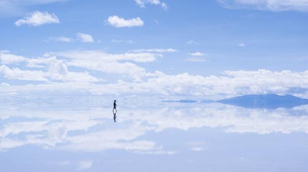 El Salar de Uyuni es el desierto de sal más grande del mundo (istock)