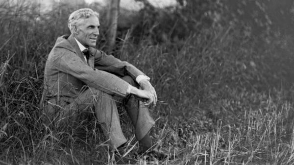 Pensativo, Ford logró materializar lo que su cabeza imaginó