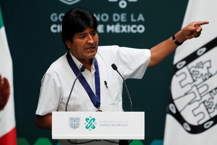 Evo Morales en Ciudad de México desde donde defiende su accionar al frente del Palacio de Quemado pese a las pruebas de fraude en su contra (Reuters)