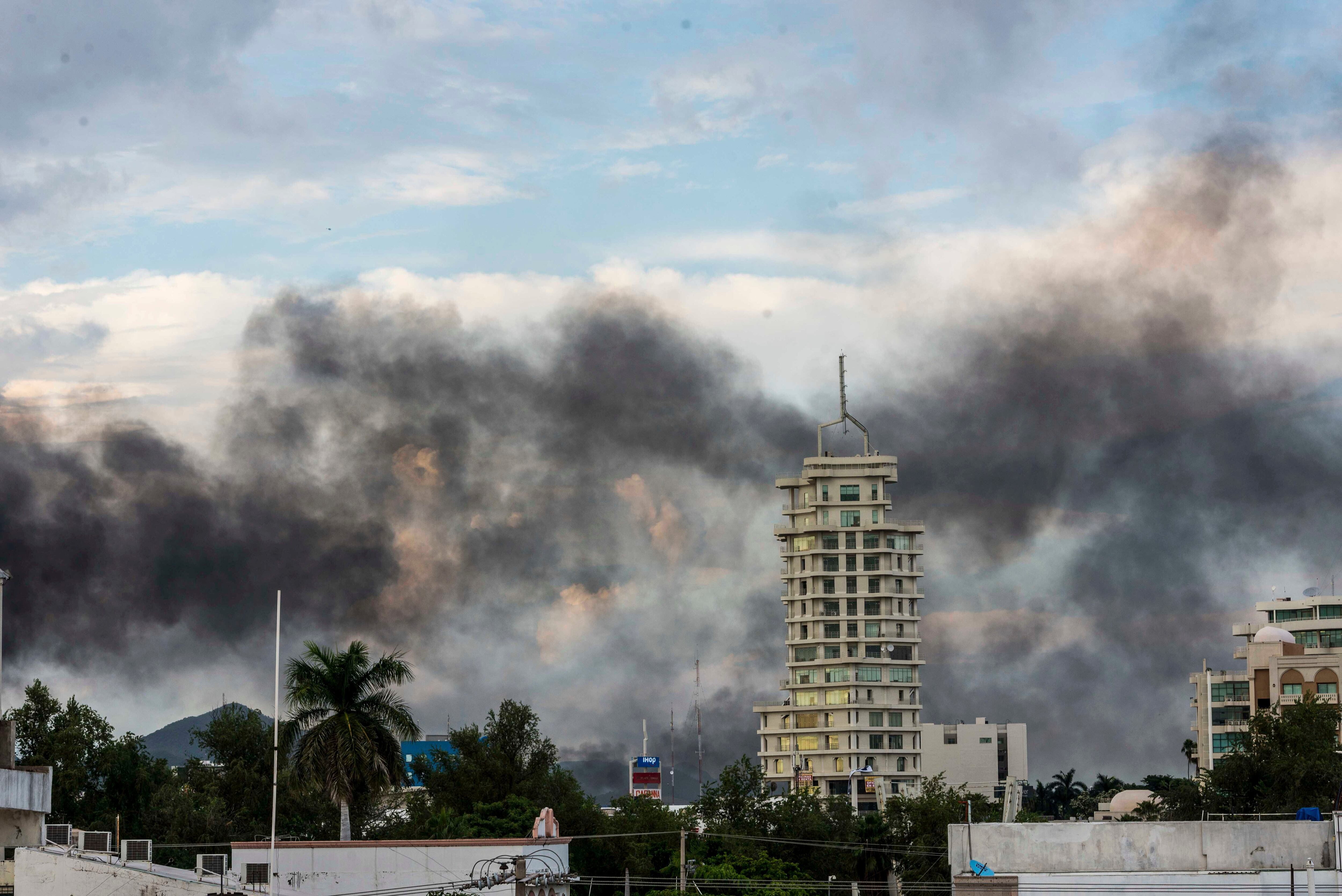 Culiacán vivió la jornada más violenta de su historia luego del intento fallido por detener a Ovidio Guzmán (Foto: AP/Hector Parra)