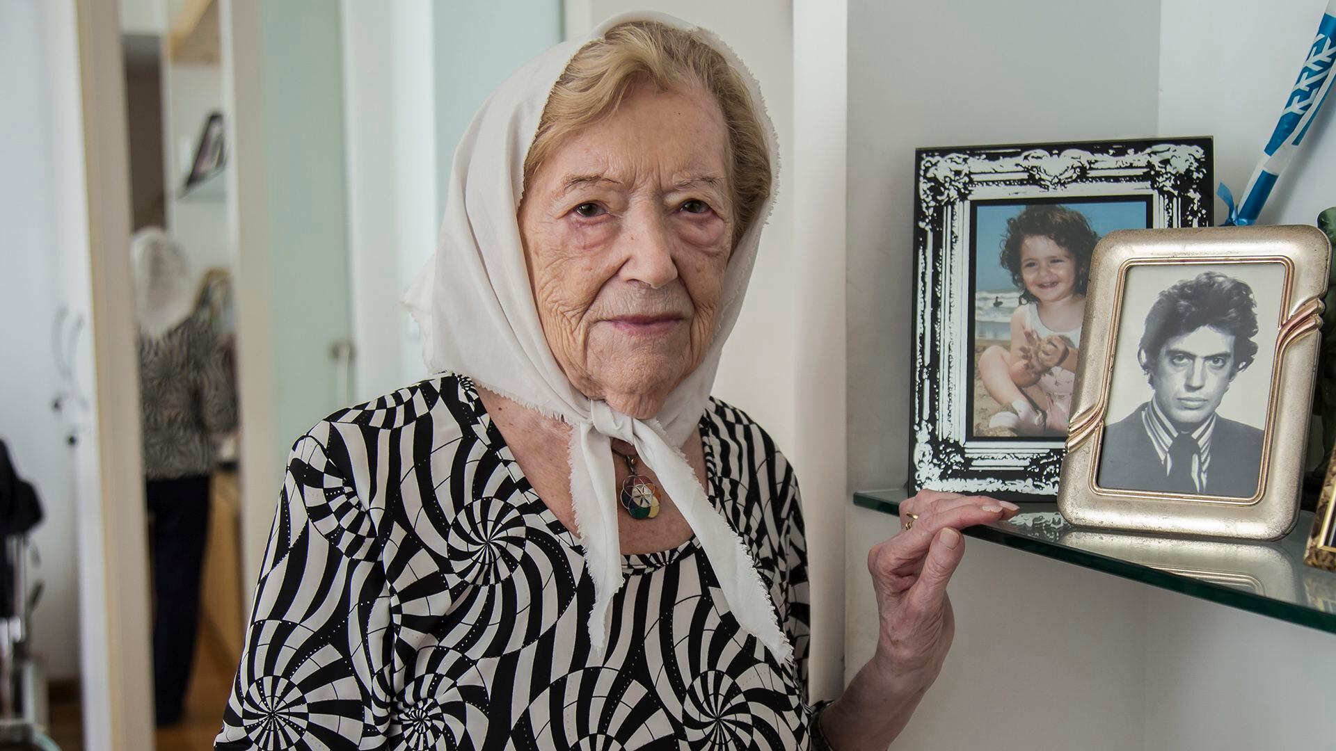 Sara Rus, además de ser una sobreviviente del Holocausto, es madre de un hijo desaparecido por la última dictadura militar de Argentina