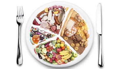 No hay alimentos prohibidos, sino que hay que aprender a controlar la porción (Shutterstock)