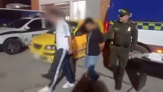 La Policía de Bogotá logró la captura de dos hombres en medio de una dramática operación en el que tuvieron que intervenir con un helicóptero Halcón y la ayuda de dispositivos tecnológicos - crédito Policía Nacional