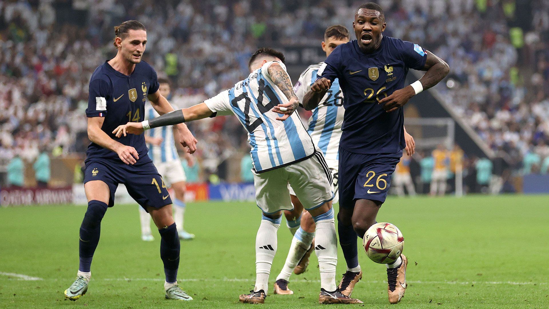 final-argentina-vs-francia-mundial-de-qatar-supuesto-penal-de-enzo-fernandez-a-thuram portada