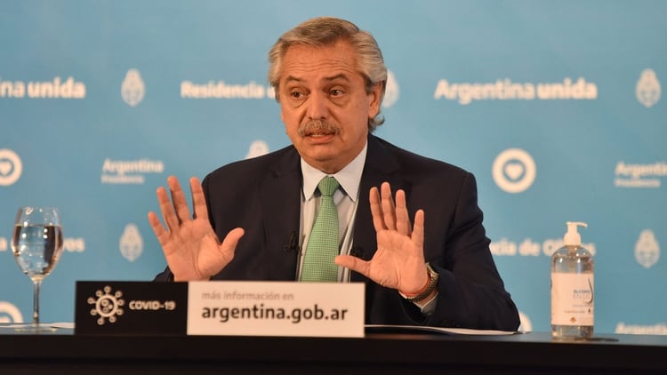 El presidente Alberto Fernández, durante la conferencia de prensa donde comunicó la extensión de la cuarentena obligatoria hasta el 26 de abril