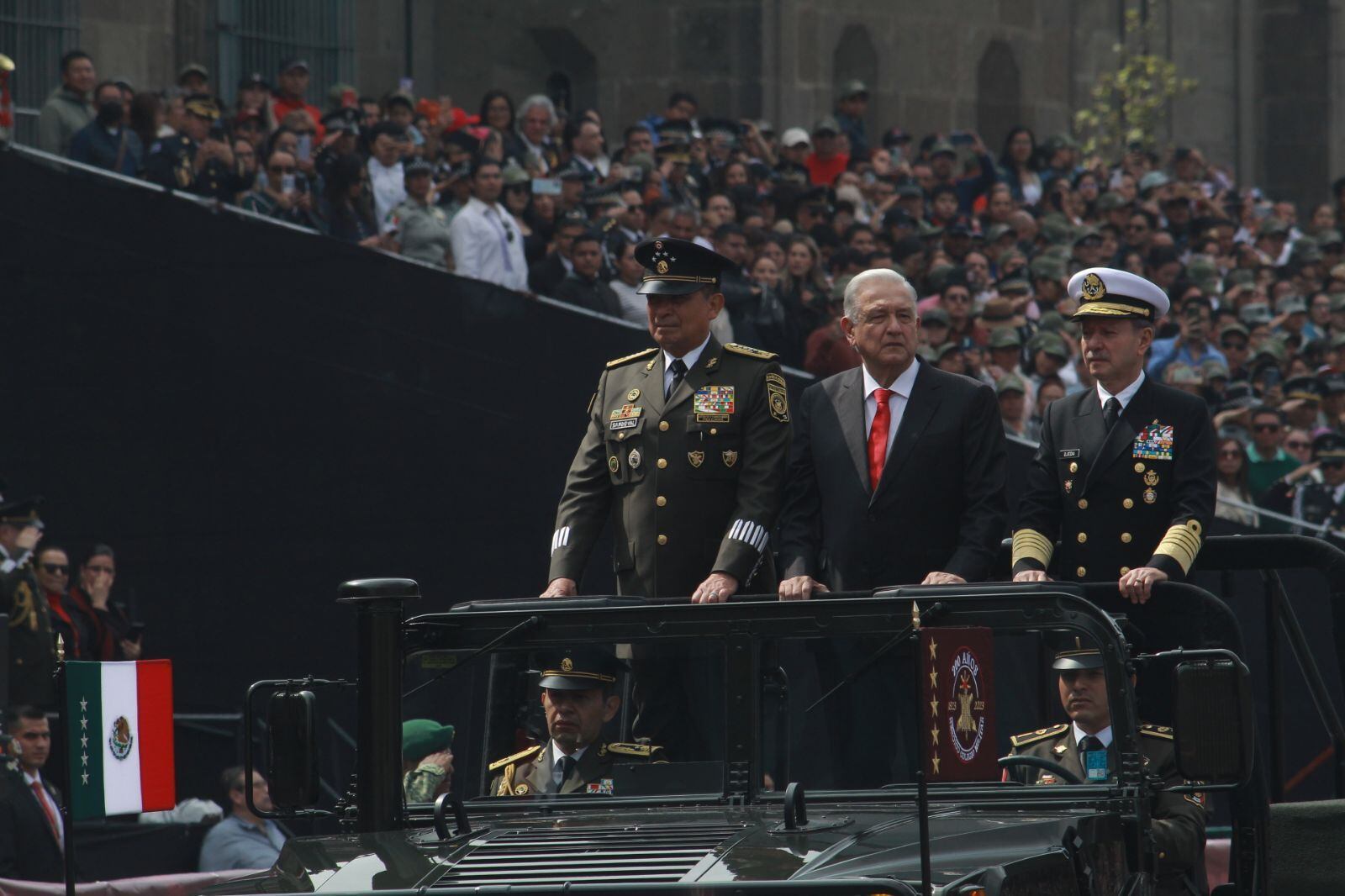 AMLO encabezó el Desfile Militar en CDMX.