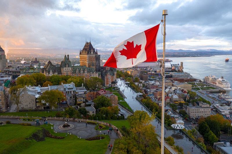 Excónsul respondió si viajar a Canadá sirve para obtener la visa americana - crédito Europa Press