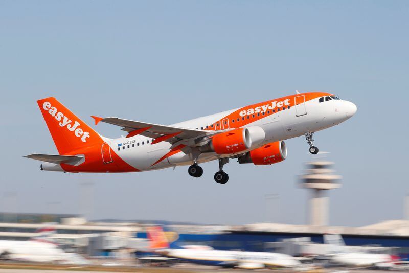 Un avión de EasyJet despega en el aeropuerto de Palma de Mallorca, Islas Baleares. (Paul Hanna / Reuters)