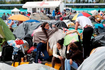 Más de 90.000 venezolanos han vuelto a su país desde Colombia desde el inicio de la pandemia. Foto: EFE/ Carlos Ortega