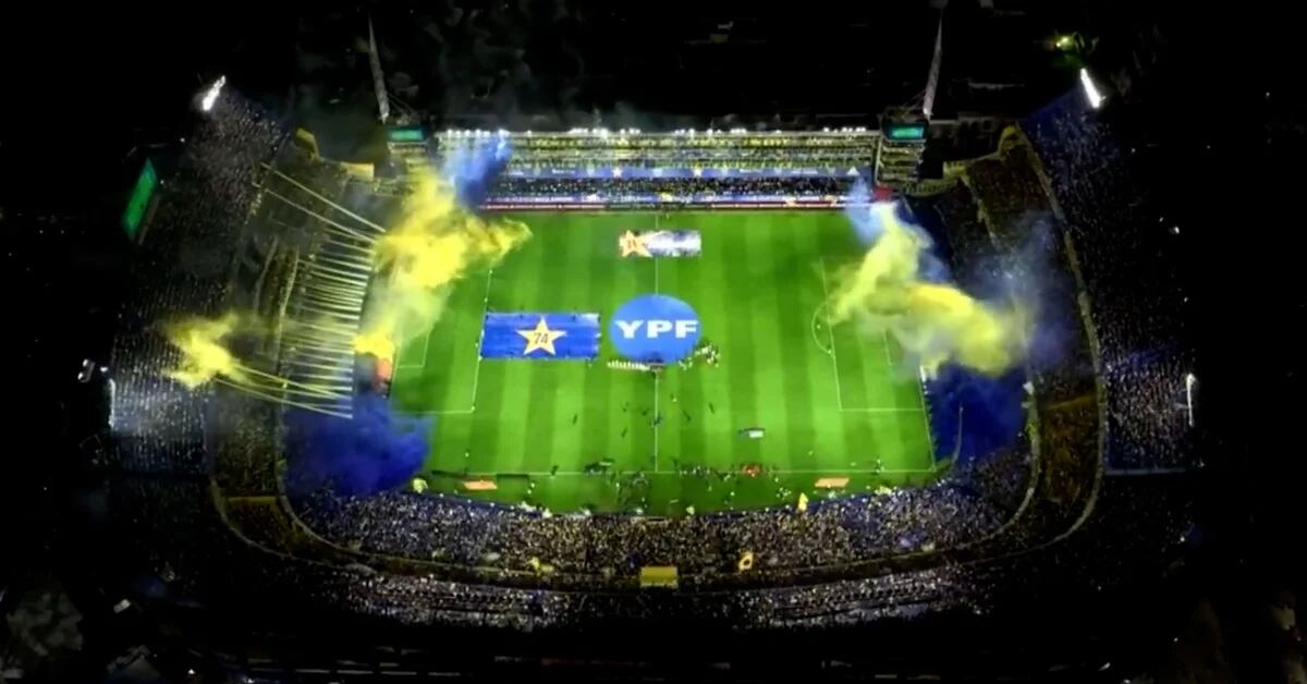 Sparklers, fireworks and standing ovation: Boca Juniors fans’ big welcome after Argentine Super Cup title