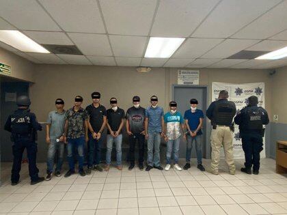 Doce jóvenes, originarios de Mazatlán, Sinaloa, fueron reclutados por una célula delictiva dirigida por los Chapitos. Todos se encontraban en un centro de rehabilitación de aquella ciudad  (Foto: Twitter/FGEBC)