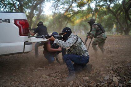 Los habitantes de Aguililla están en medio de una guerra entre cárteles  (Foto: JUAN JOSÉ ESTRADA SERAFÍN /CUARTOSCURO)