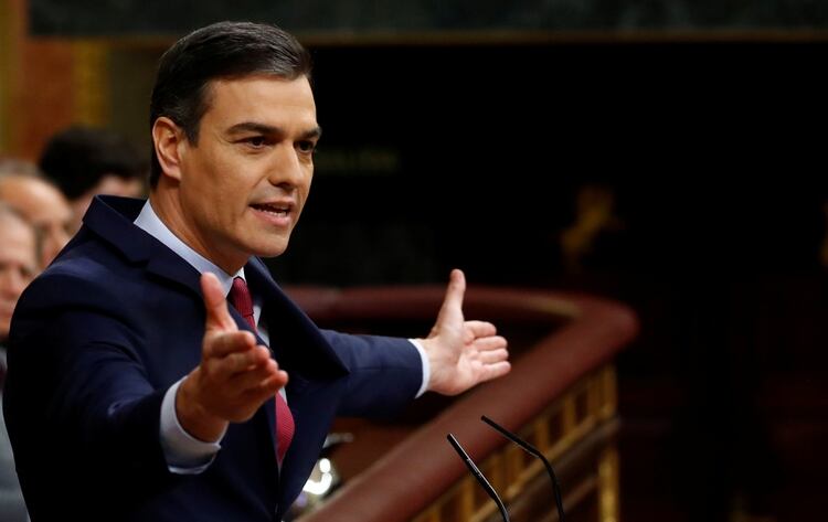 Pedro Sanchez al dar su discurso previo a la votación (REUTERS/Stringer)