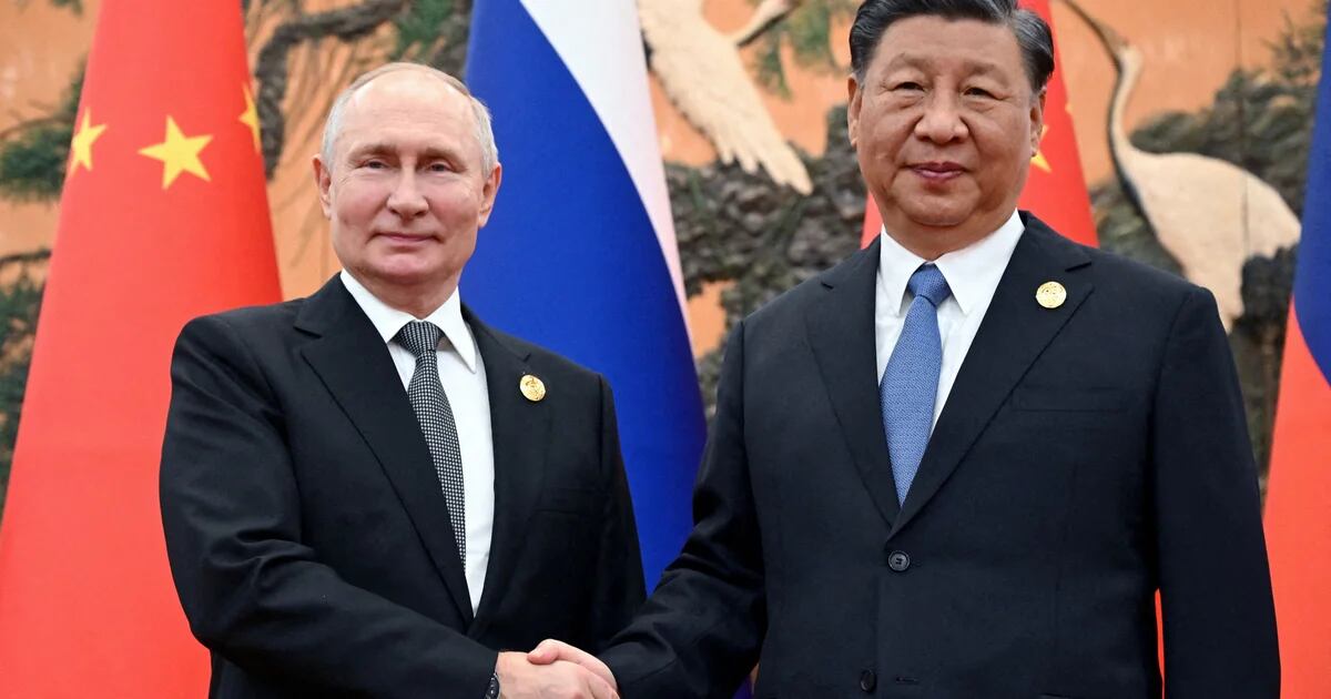 While advancing on Ukraine, Vladimir Putin landed in China to strengthen his relationship with Xi Jinping