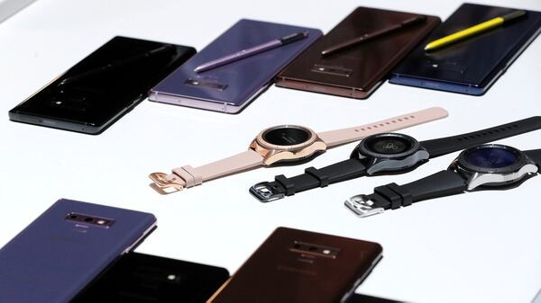 La compañía lanzó, junto con el Galaxy Note 9, un nuevo smartwatch con batería híper resistente (REUTERS/Lucas Jackson)