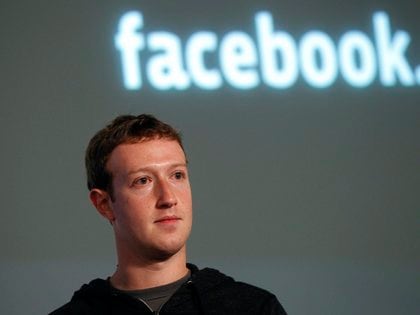 Mark Zuckerberg, fundador de Facebook criticó cómo su país maneja la pandemia y pidió ser responsables con las medidas sanitarias - Reuters 