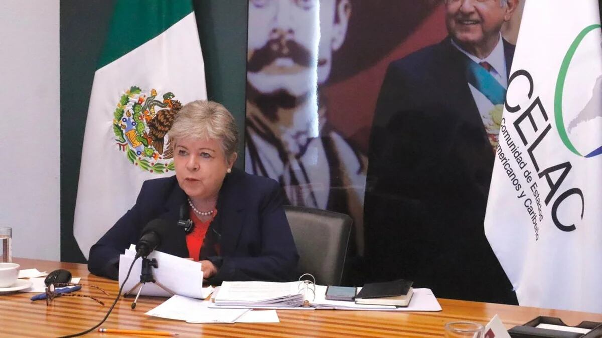 Alicia Bárcena asegura que es falso que México alistara una fuga de Ecuador con Jorge Blas