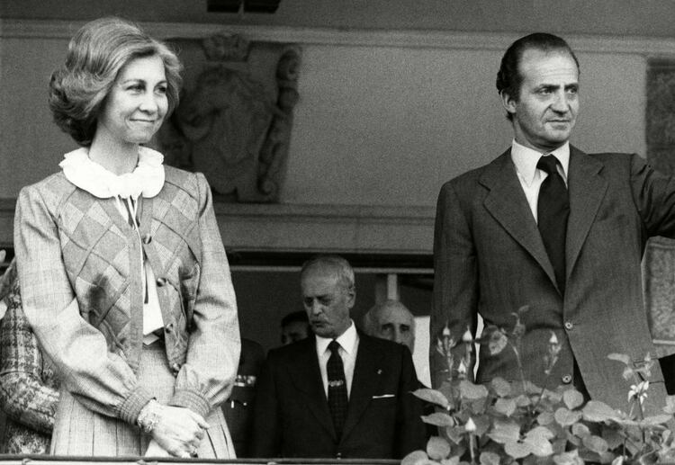 Juan Carlos I fue una figura central en la transición democrática española tras la muerte de Franco. Pero su prestigio decayó en la última etapa de reinado.