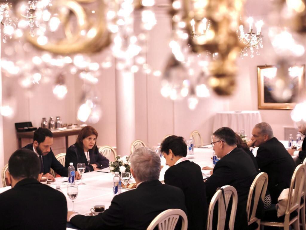 Guideon Saar with Patricia Bullrich and Maximiliano Ferraro