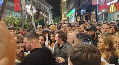 Javier Milei, durante una recorrida por Mar del Plata