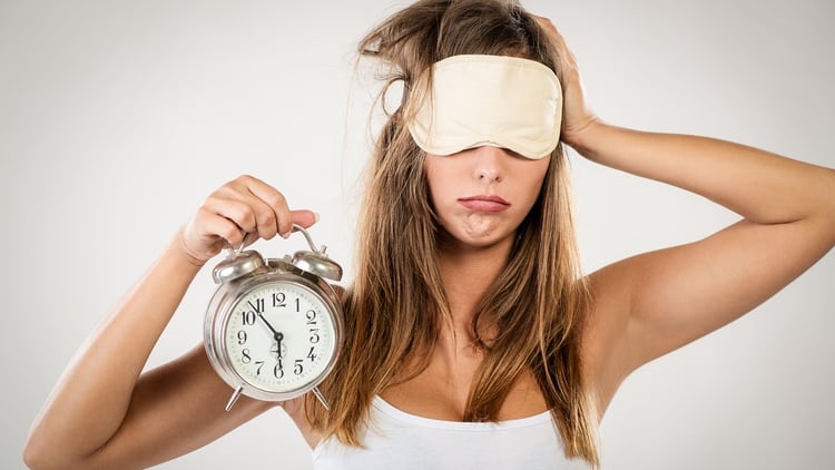 Tanto la duración del sueño como la regularidad en el horario juega un papel importante para la salud (iStock)