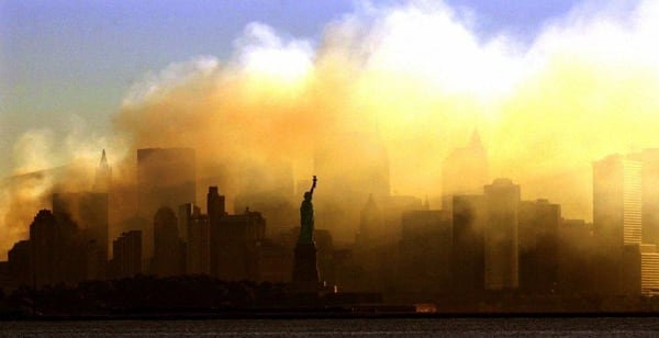 La Estatua de la Libertad cubierta de humo (Dan Loh/AP)