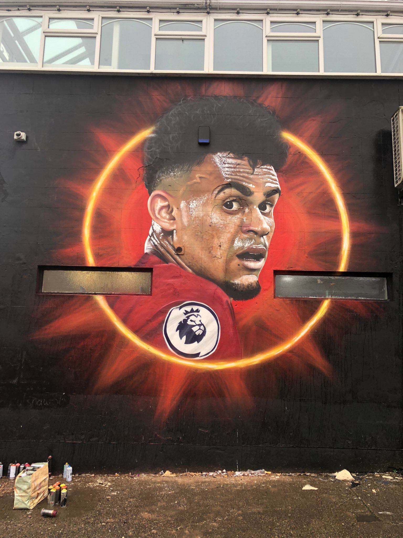 Este es el mural del colombiano en Liverpool. @JohnCulshaw8