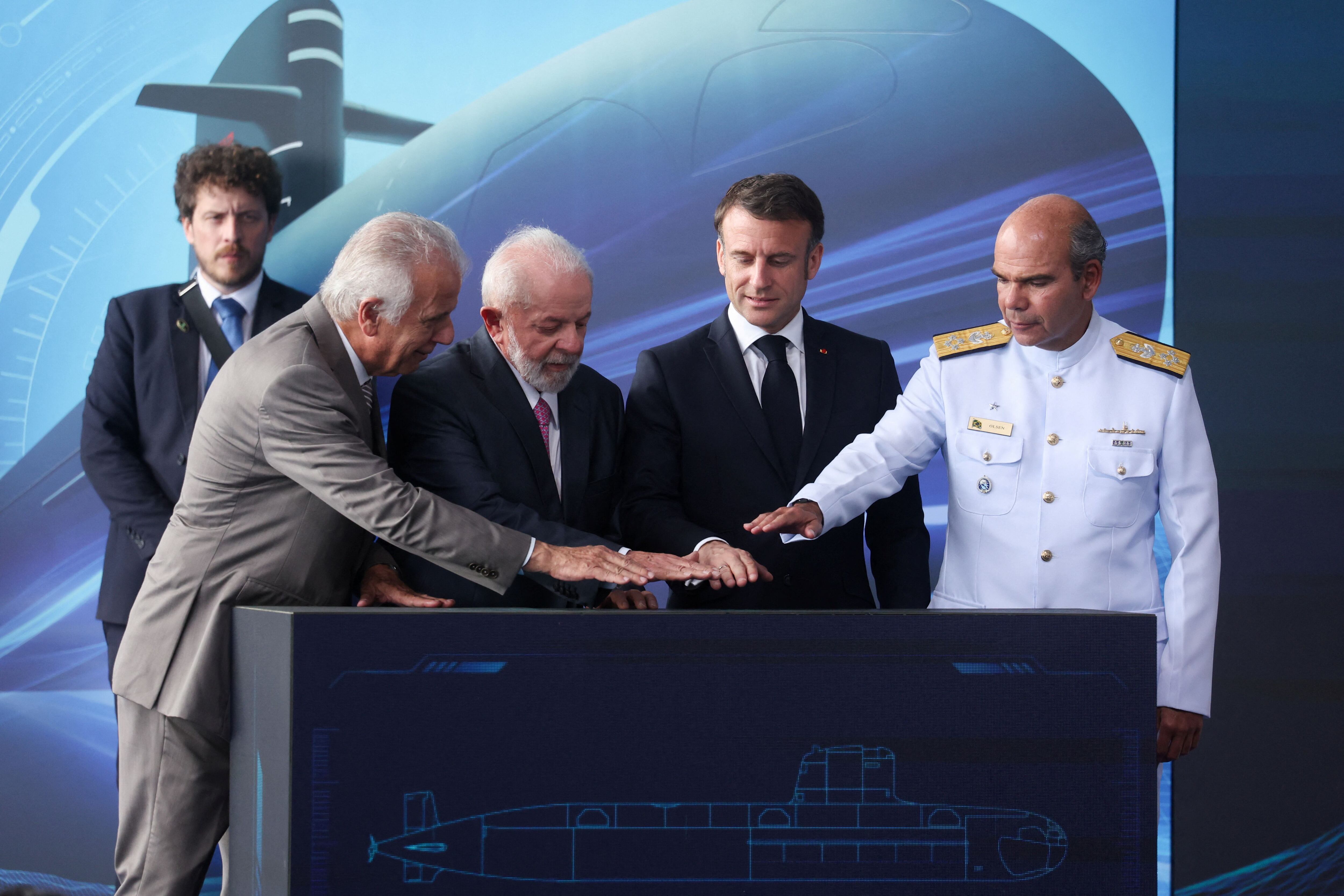 Brasil y Francia celebraron la botadura del tercer submarino de su acuerdo de cooperación militar (REUTERS)