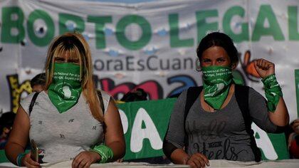 Este miércoles hubo caravana 'verde' desde Casa Rosada al Congreso (Nicolás Stulberg)