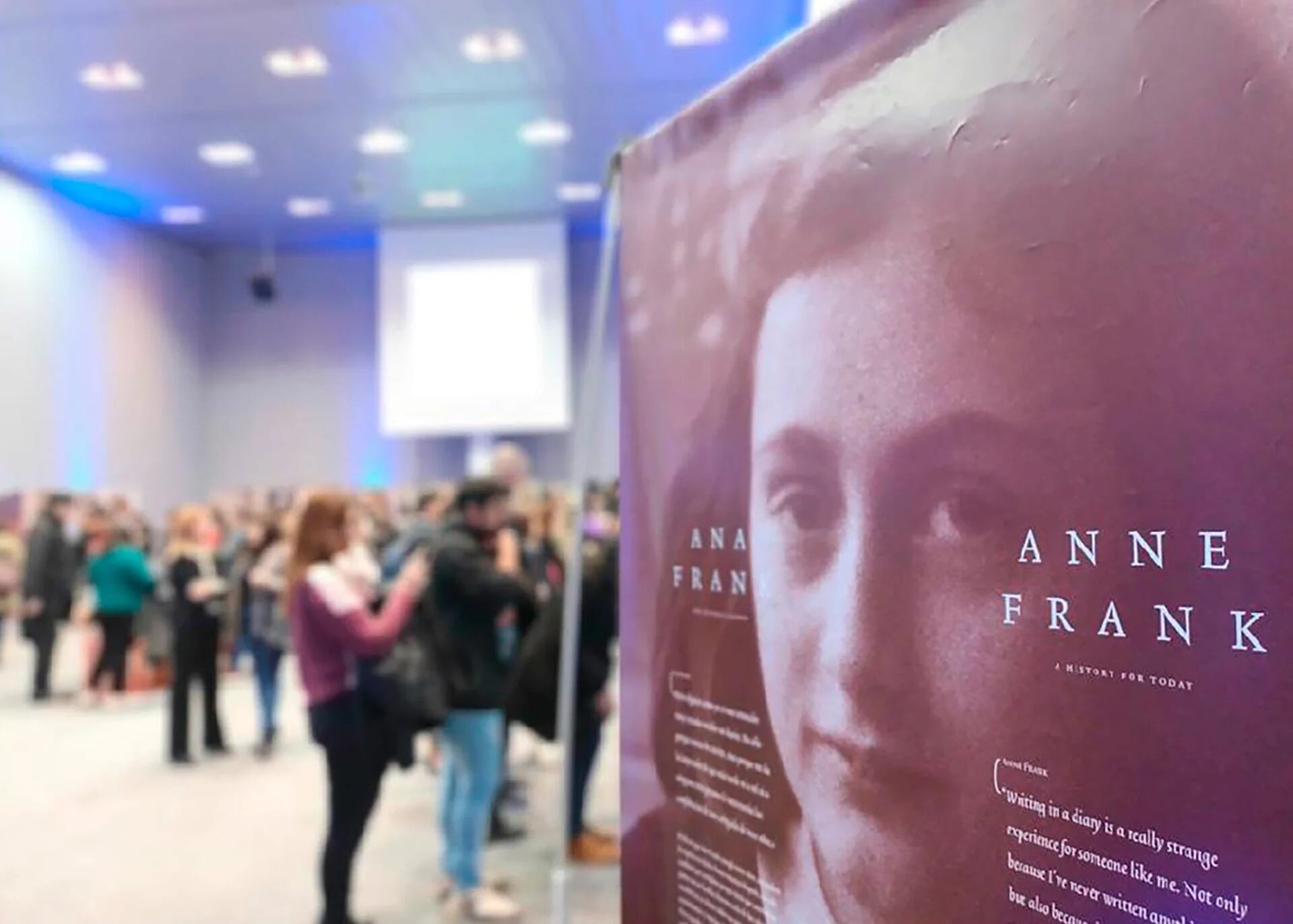 Inauguraron en Santiago del Estero una exposición en homenaje a Ana Frank