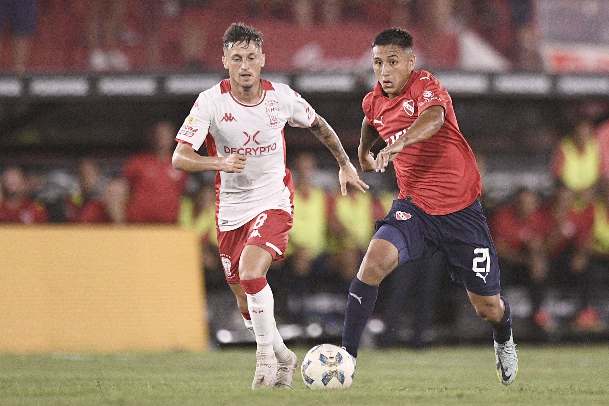 Huracán juega con 10 e iguala sin goles con Independiente en Parque Patricios (@Independiente)