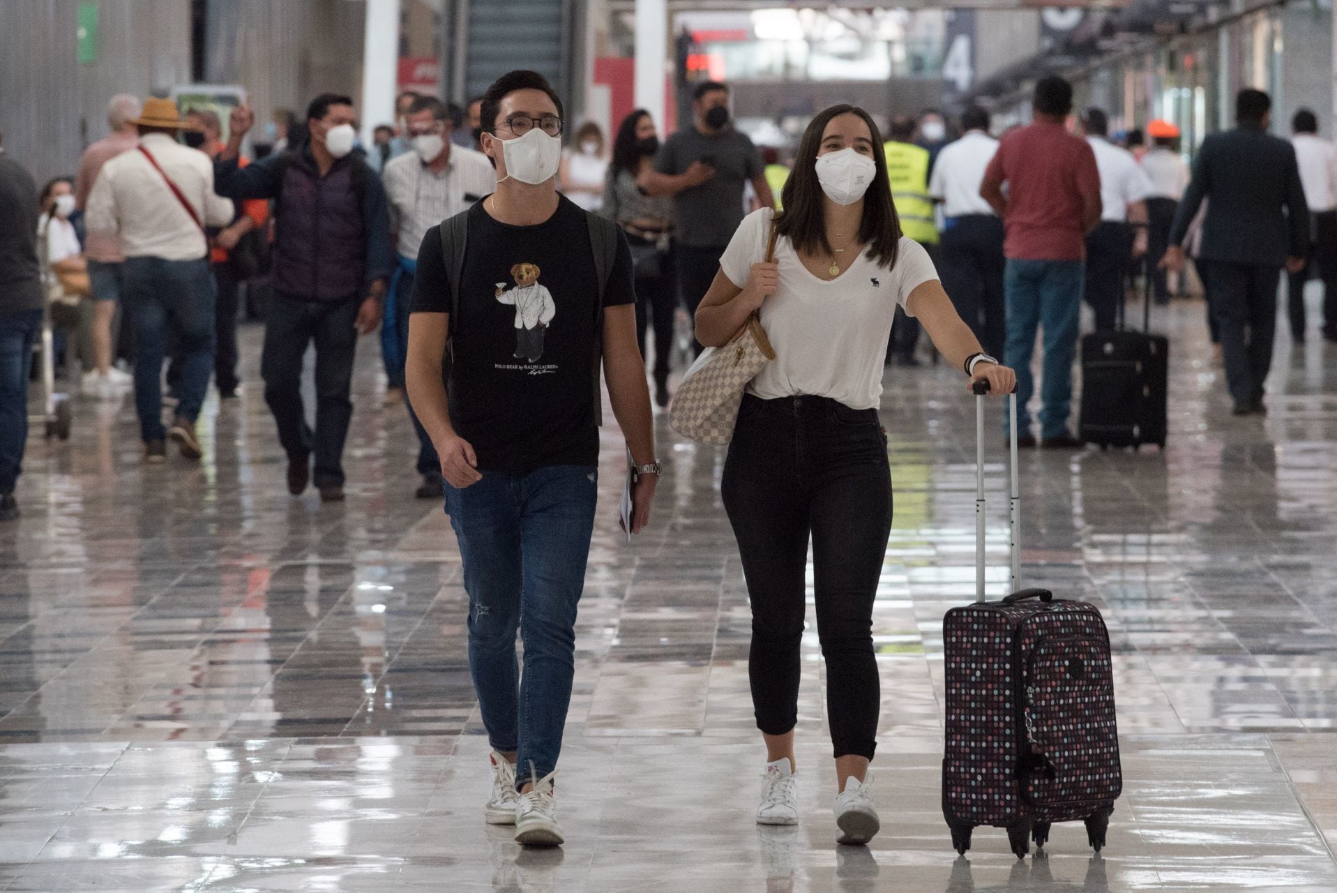 SRE emitió recomendaciones a viajeros internacionales para prevenir el contagio de cepas de SARS-CoV-2 (Foto: Cuartoscuro)