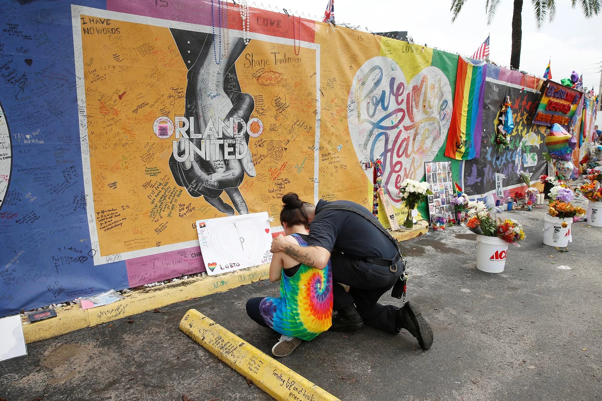 Los ciudadanos de Orlando recordaron a las víctimas del ataque terrorista en la discoteca Pulse a un año del atentado (Reuters)
