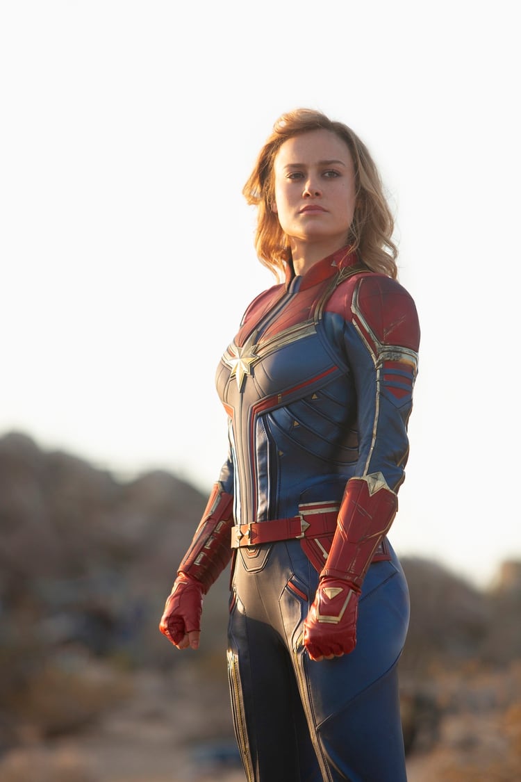 Brie Larson como Capitana Marvel, la superheroína estrella de Marvel Comics.