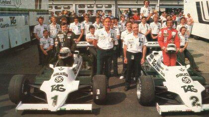 El equipo Williams de 1981 a pleno. La imagen es de la segunda parte de la temporada. Nótese la trompa diferente en los autos (Archivo CORSA).