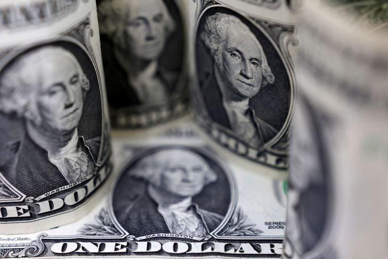 El dólar blue cerró ayer a $1.010 y la brecha ya supera el 200%, lo que presiona fuerte sobre el oficial y complica más el escenario de escasez de divisas