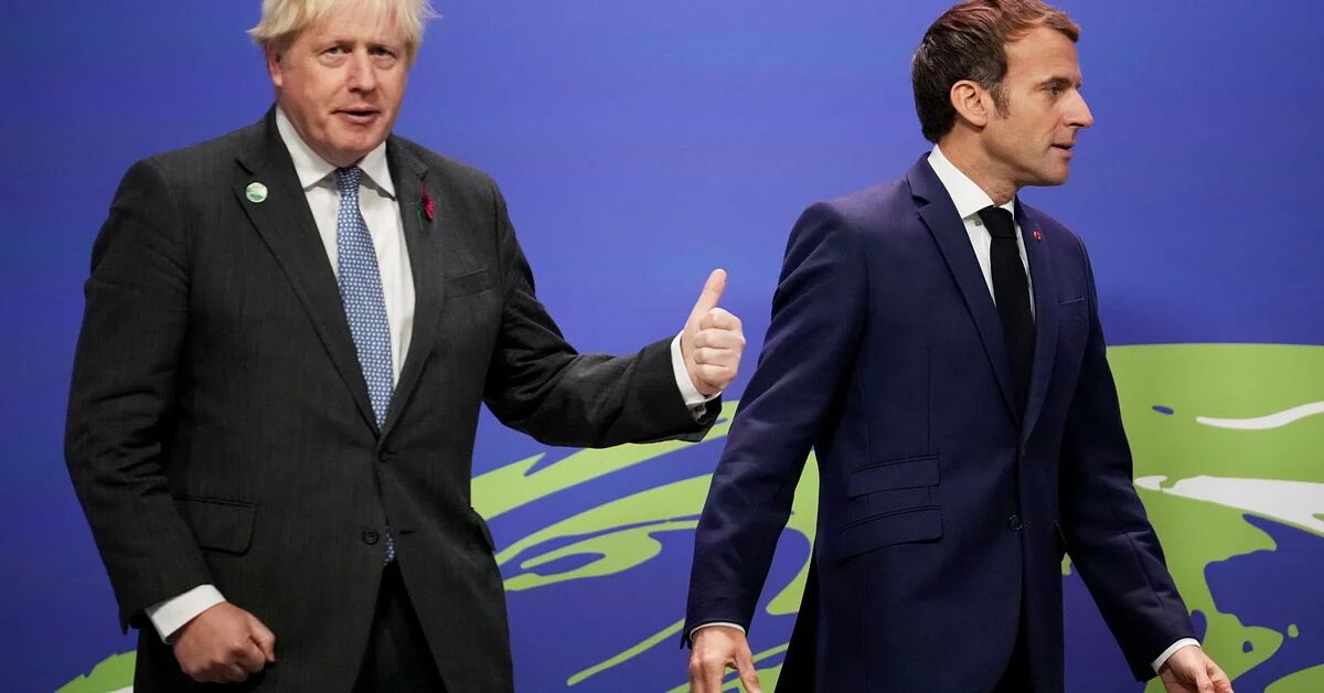 Les tensions montent entre la France et la Grande-Bretagne : Emmanuel Macron dit que les méthodes de Boris Johnson ne sont « pas sérieuses »