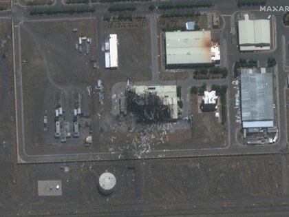 El edificio dañado en la instalación nuclear de Natanz en una foto satelital de julio 2020 (Maxar Technologies/REUTERS)
